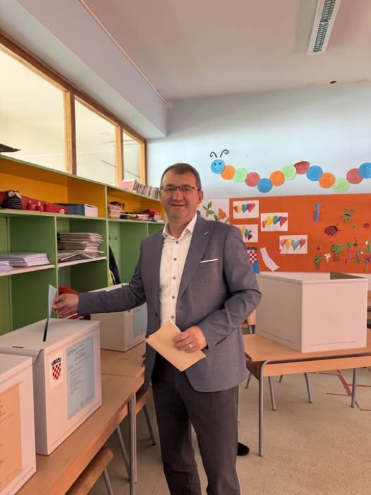 Kandidati za župane i gradonačelnike izašli na izbore