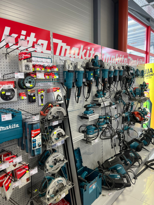 FOTO Besplatna hrana i piće, ogromni popusti i zabava – Građa preuredila svoju poslovnicu u Šibeniku!