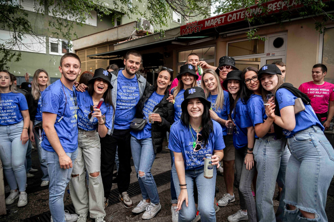 Šibenski maturanti slave zadnji dan škole: 'Volio bih se poslije faksa vratiti ovdje'