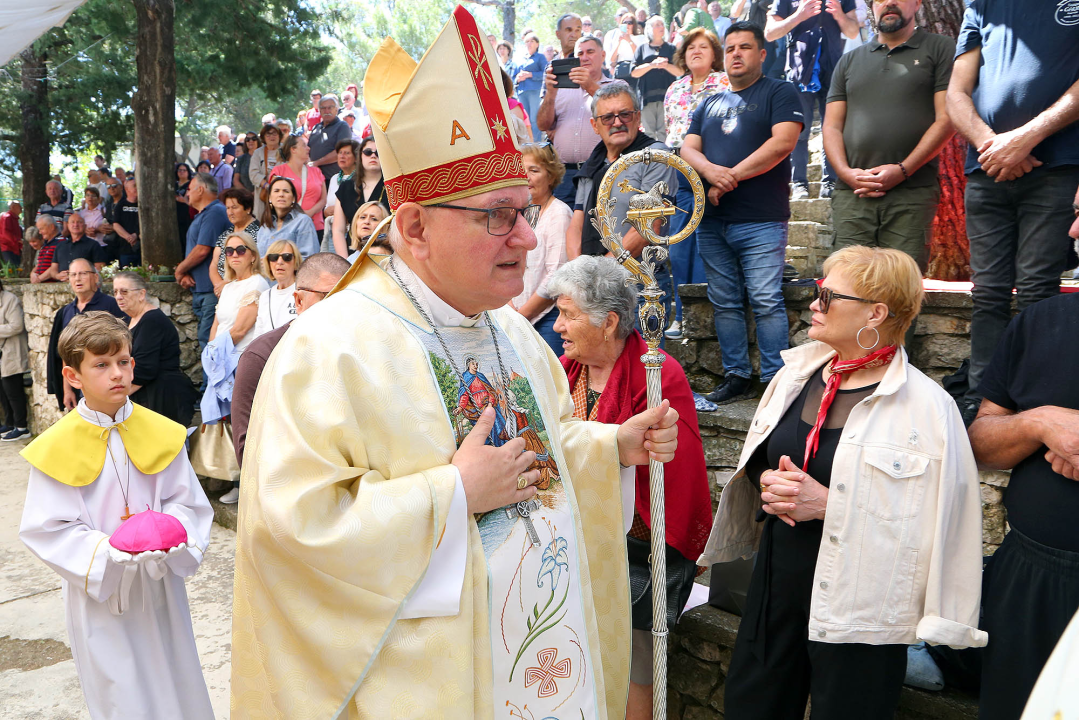 Gospa od Karavaja u Tisnom