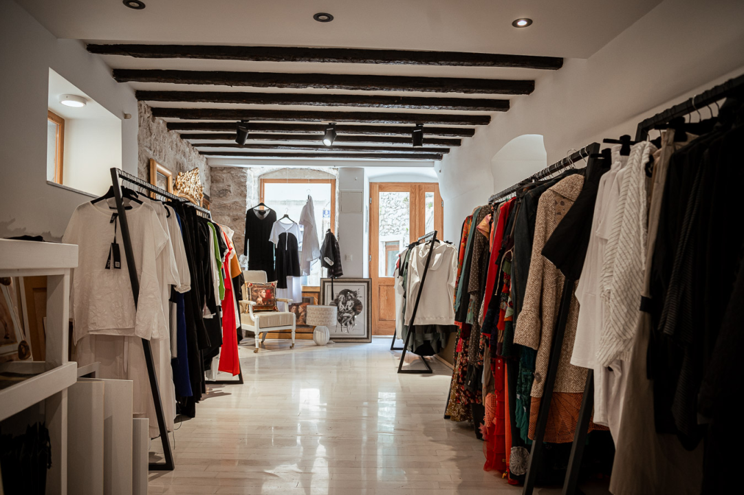 FOTO U Galeriji Juraj Dalmatinac, Bućan i Prica po odličnim cijenama, ali i još mnogo toga!