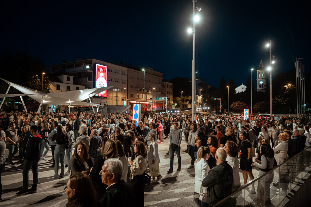 Gimazijalke i Dalmatino na Poljani 