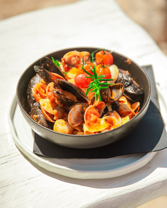 FOTO Shark Beach Club zasjao u novom sjaju – ljeto 2025. u znaku stila i užitka!