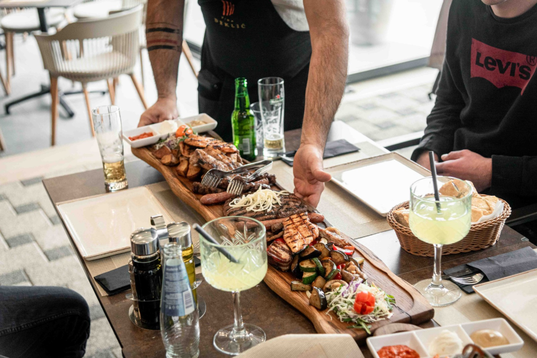 FOTO Ne propustite najluđi After Party CMC Festivala u Šarmu!