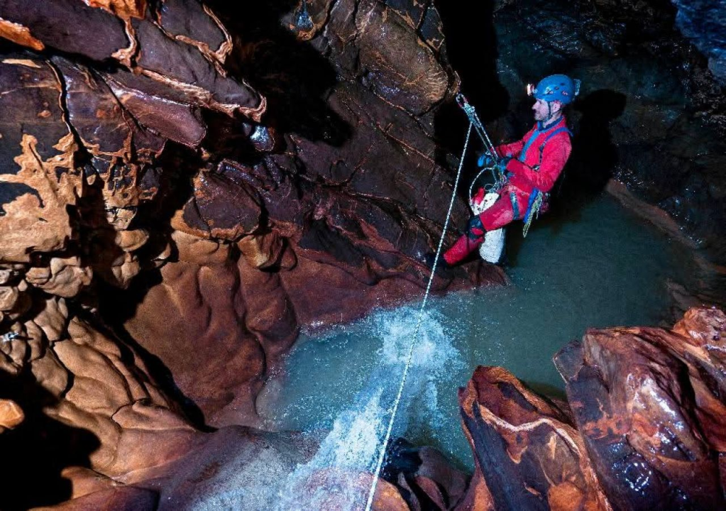 Šibenski speleolozi pripremaju jamu Punar za veliku međunarodnu speleoronilačku ekspediciju