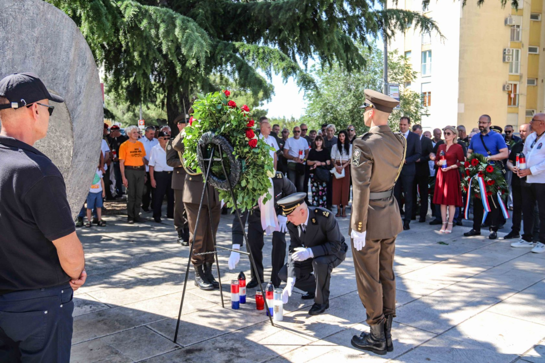 Položeni vijenci na Baldekinu povodom 34. obljetnice osnutka slavne 113. brigade HV