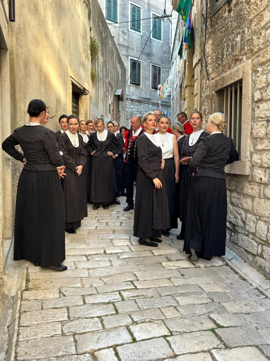 Šibensko pjevačko društvo Kolo snima spot za pjesmu 'Kruna kralja Tomislava'