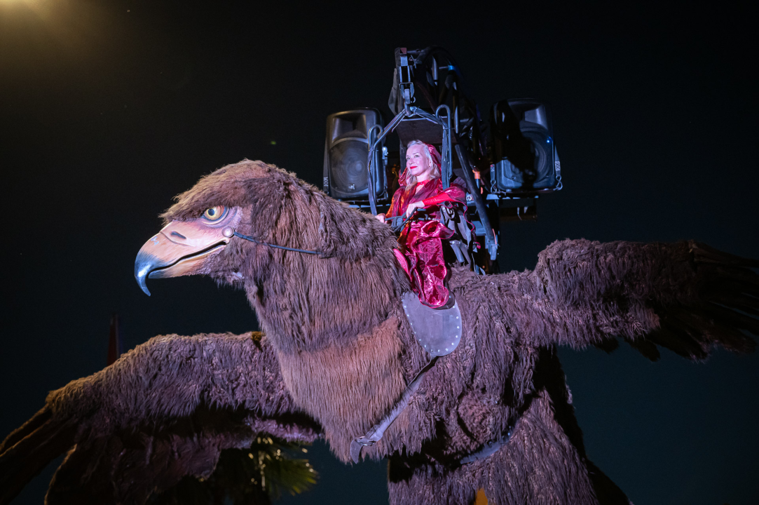 FOTO Nebo, zemlja i more spojili se na zatvaranju MDF-a, predstava neke oduševila, drugi tvrde da je primjerenija za Burning Man