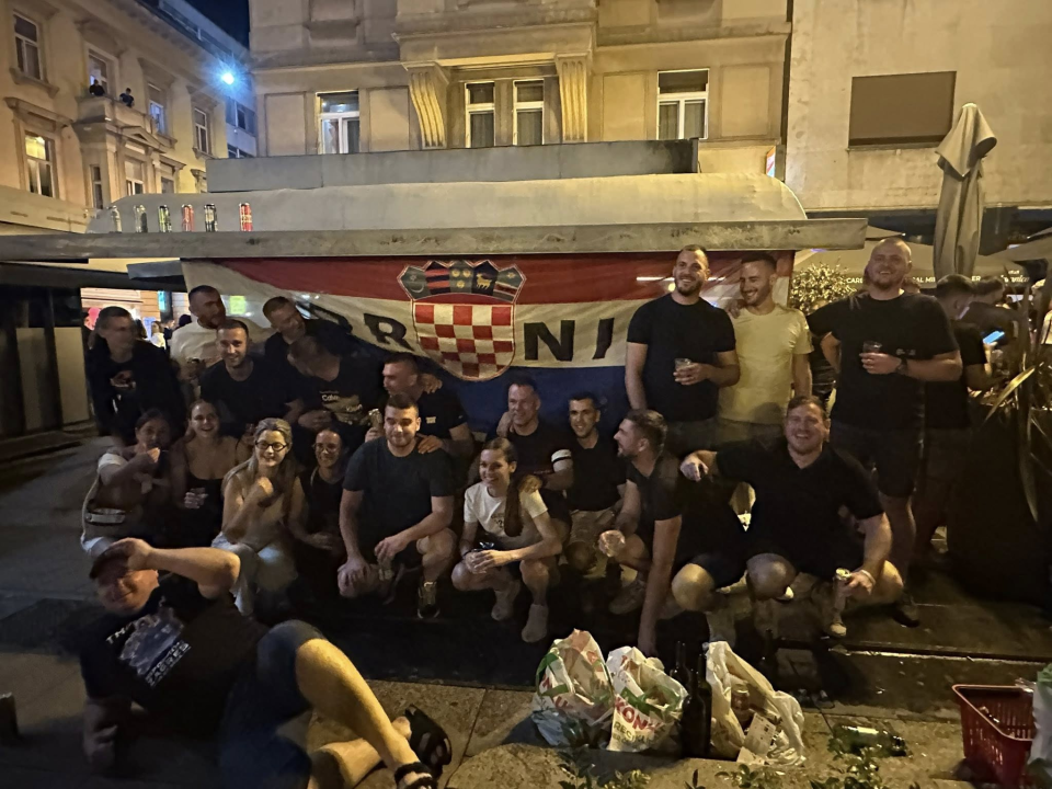 Čavoglave, Drniš, Otavice: Zagreb okupiralo mnoštvo Thompsonovih fanova s hrvatskim zastavama