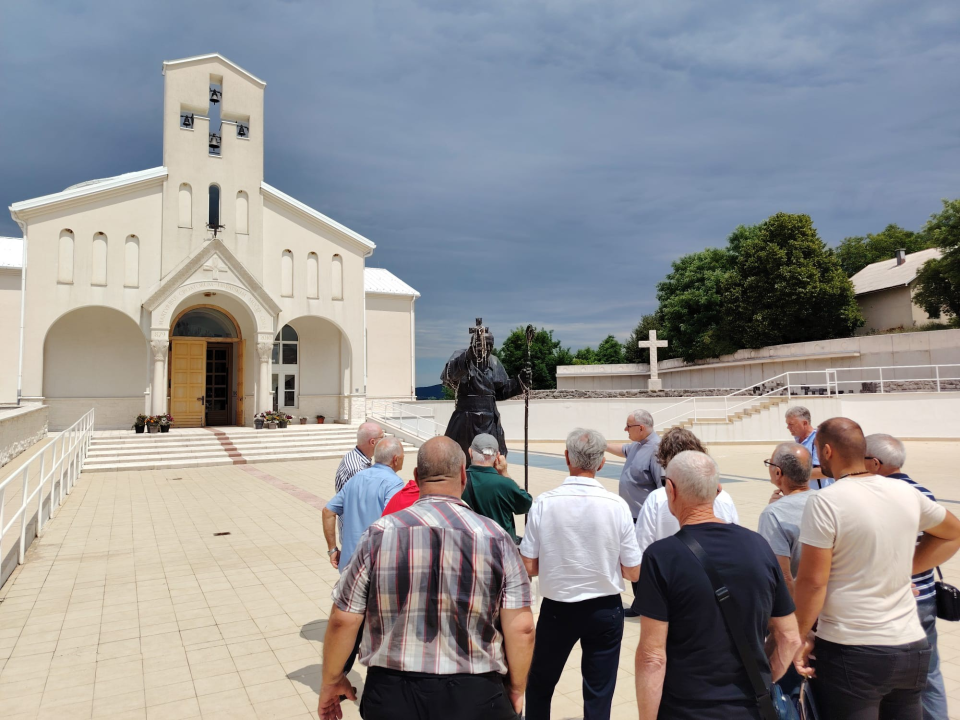 Članovi šibenske Bratovštine sv. Jakova hodočastili u Udbinu