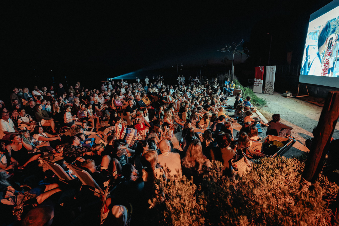 Otočna premijera 'Bumbarovog ljeta': Film sniman na Zlarinu oduševio publiku na plaži Vila