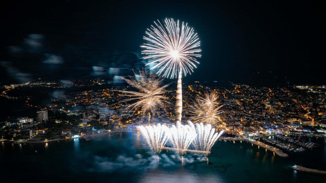 Spektakularna vodička fešta oduševila tisuće posjetitelja