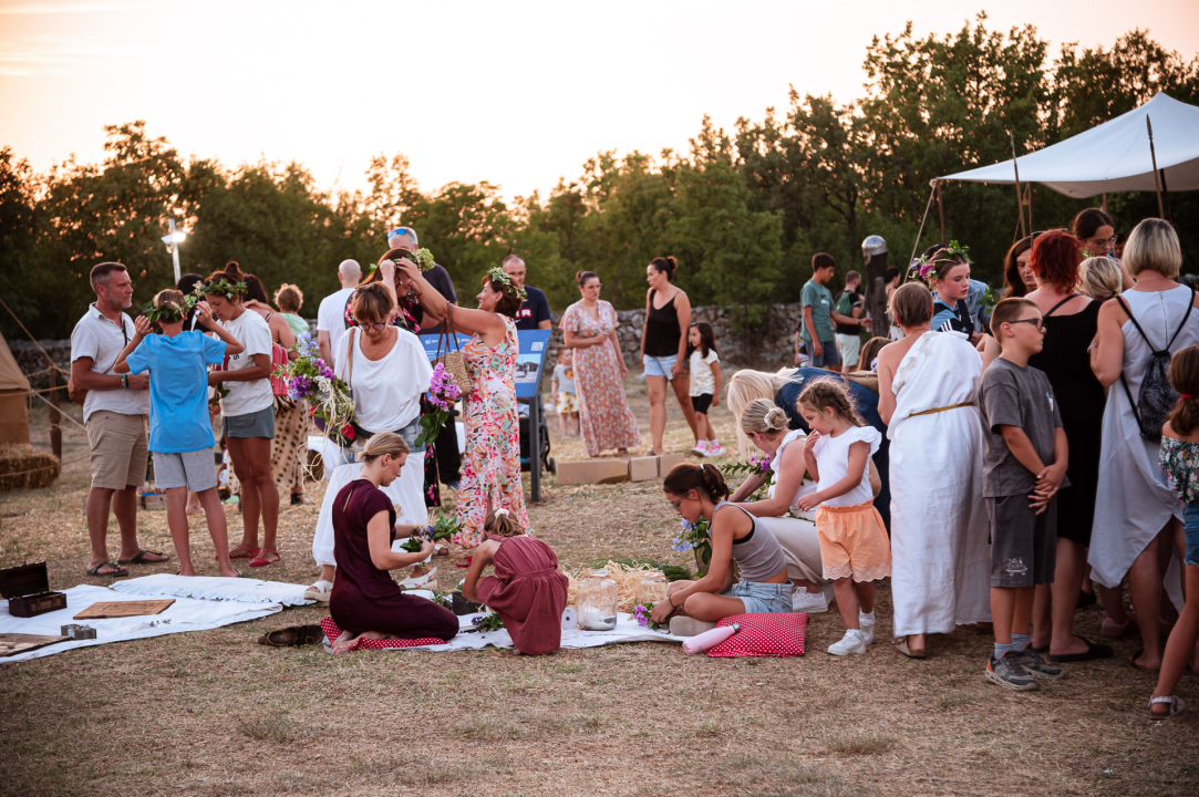FOTO Spektakularne Burnumske ide spojile povijesti, umjetnosti i glazbe pod zvjezdanim nebom