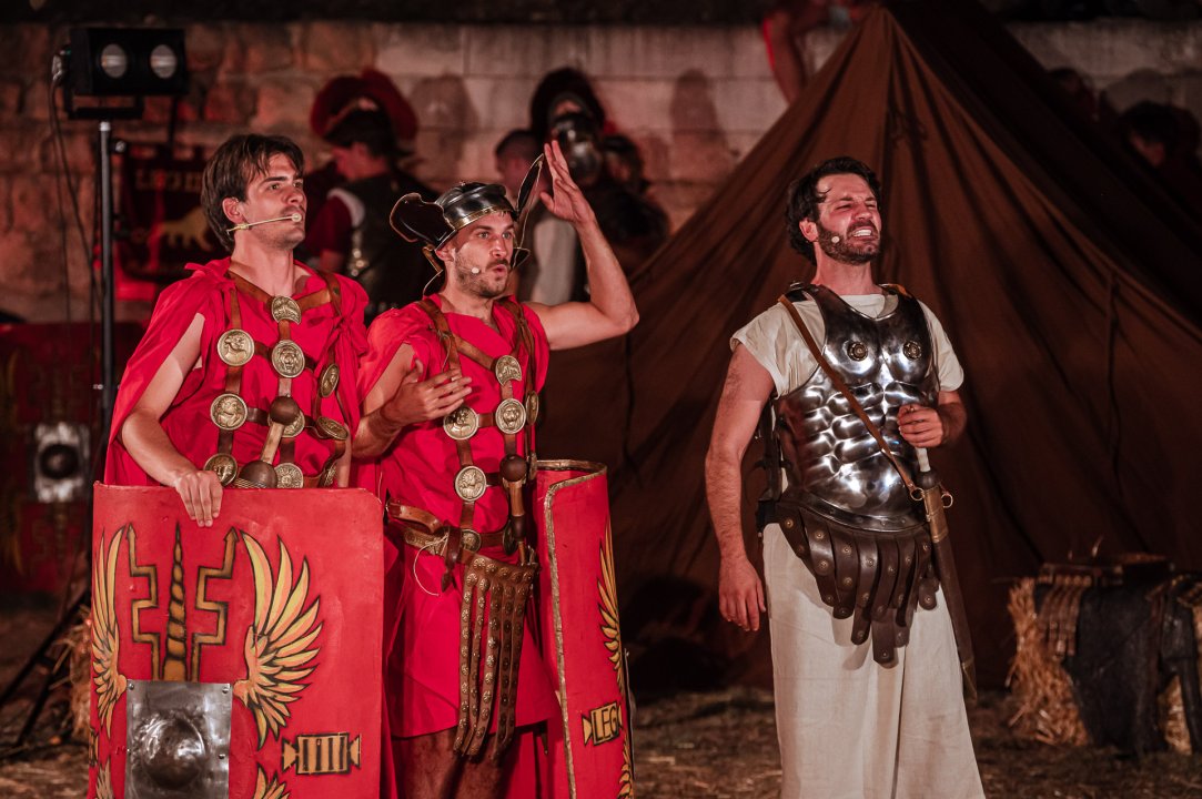 FOTO Spektakularne Burnumske ide spojile povijesti, umjetnosti i glazbe pod zvjezdanim nebom