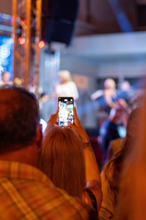 Skitnica i ostali hitovi odjekivali vodičkom rivom: Nezaboravna večer s Jasnom Zlokić