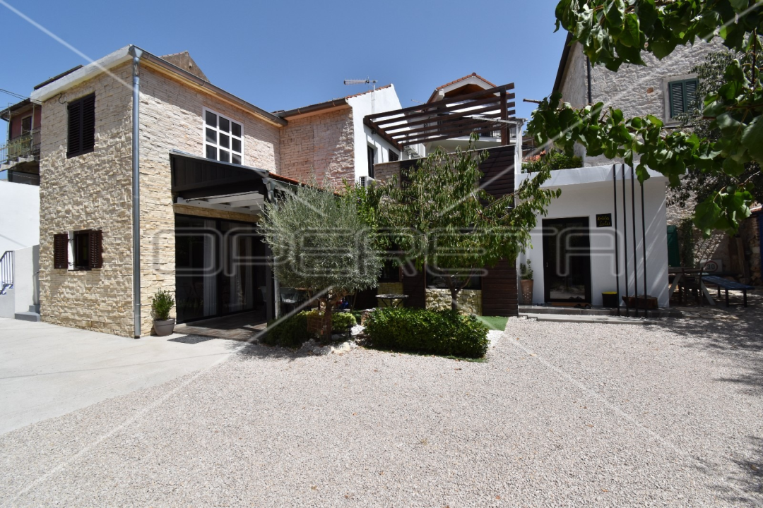 FOTO Rijetka prilika: Opereta predstavlja novouređenu kuću u srcu Šibenika!