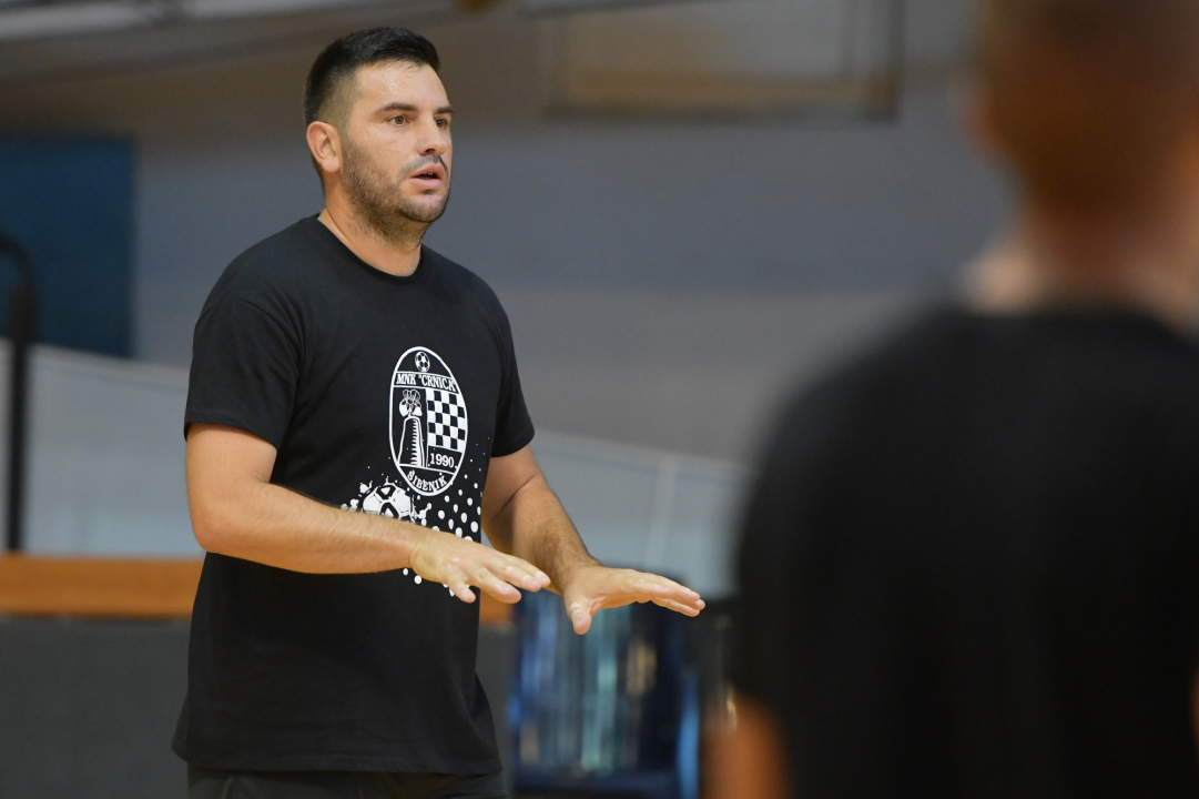 FOTO Na sinoćnjoj prozivci 19 malonogometaša Crnice, u sklopu priprema 'Kup Grada Šibenika'