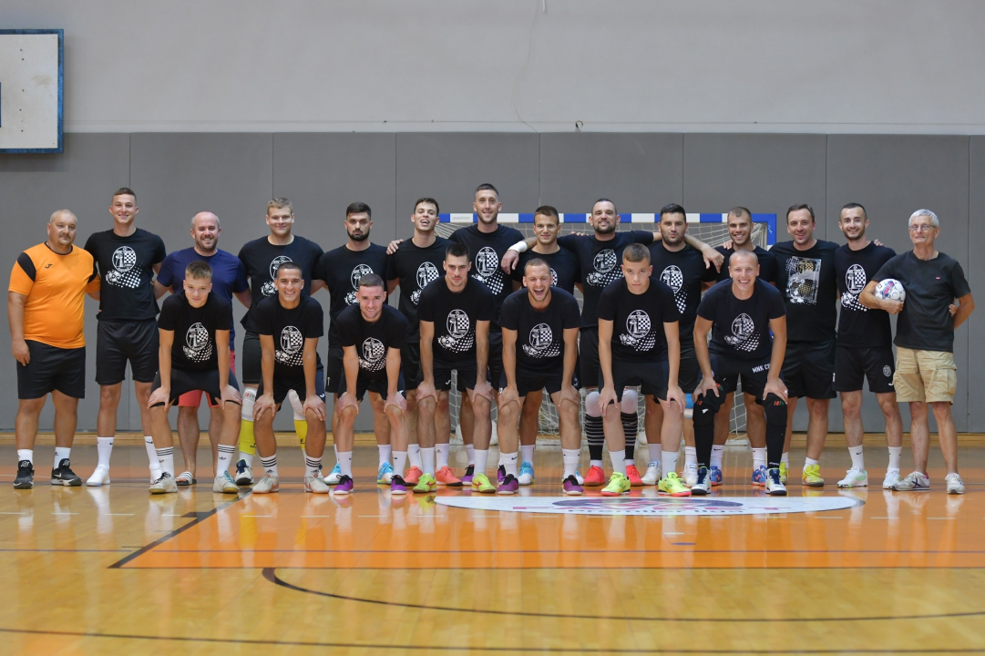 FOTO Na sinoćnjoj prozivci 19 malonogometaša Crnice, u sklopu priprema 'Kup Grada Šibenika'