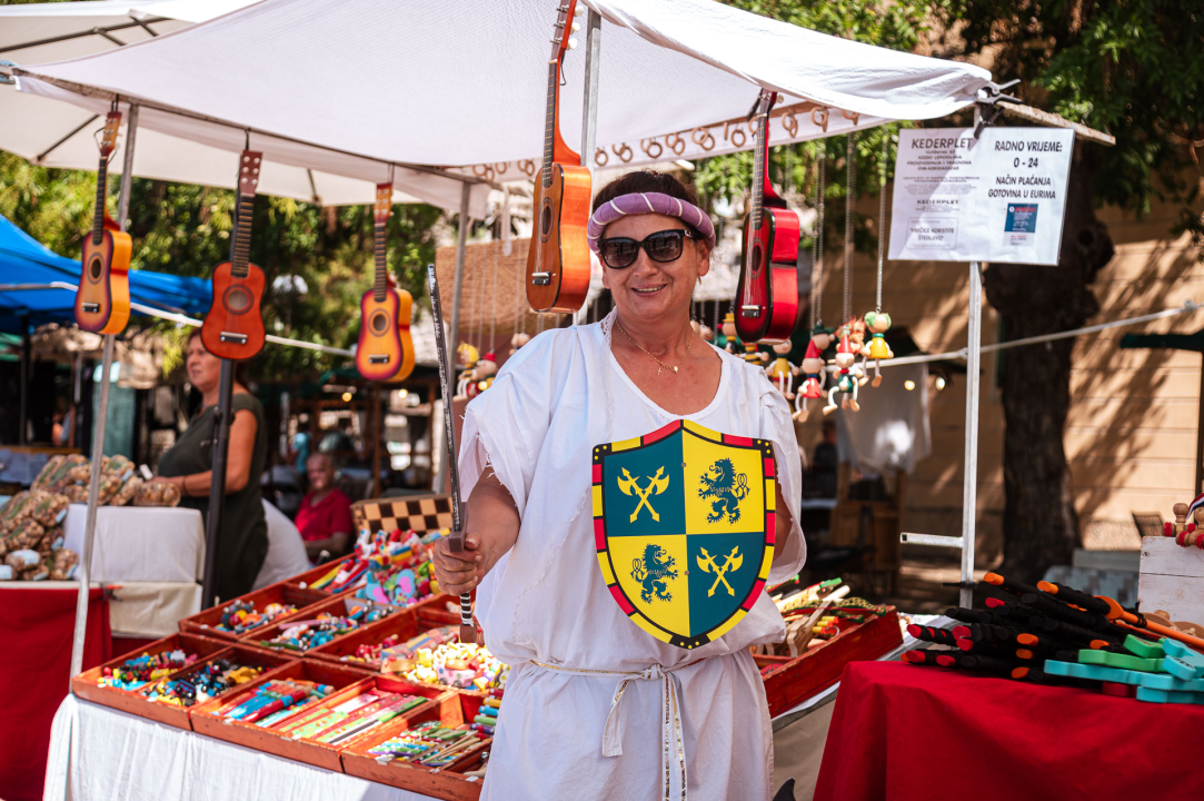 Otvoren 16. Srednjovjekovni sajam u Šibeniku: Nakon petogodišnje pauze vratio se na rivu u punom sjaju