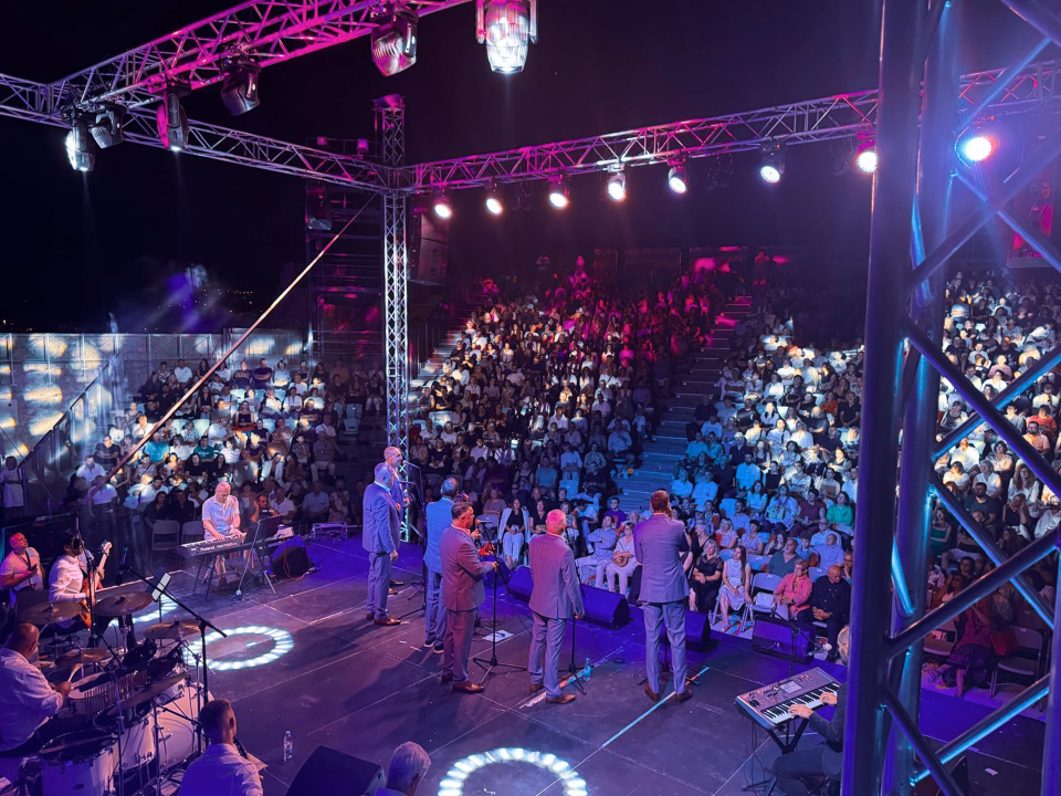 Tomislav Bralić i klapa Intrade oduševili šibensku publiku na Tvrđavi sv. Mihovila