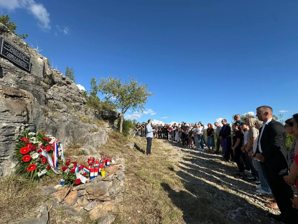 Putom prognanika: Drniš odaje počast žrtvama Domovinskog rata