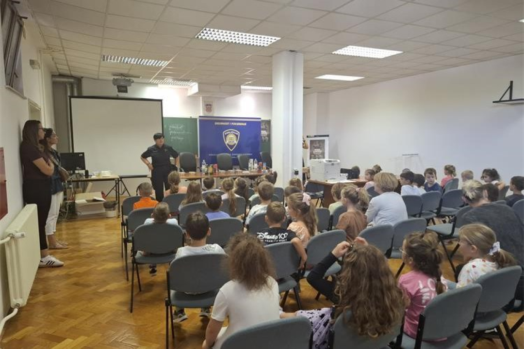 'Dani otvorenih vrata': Predškolci diljem županije uz Tigra upoznavali 'policijske tajne'