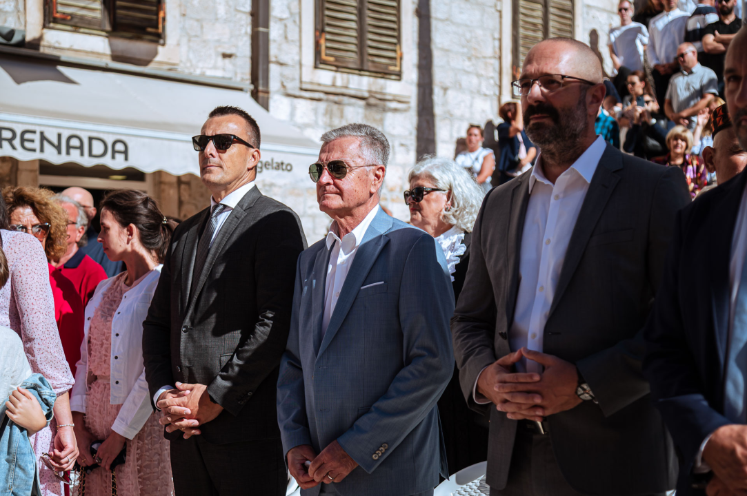 FOTO Održana svečana procesija i sveta misa u povodu blagdana sv. Mihovila
