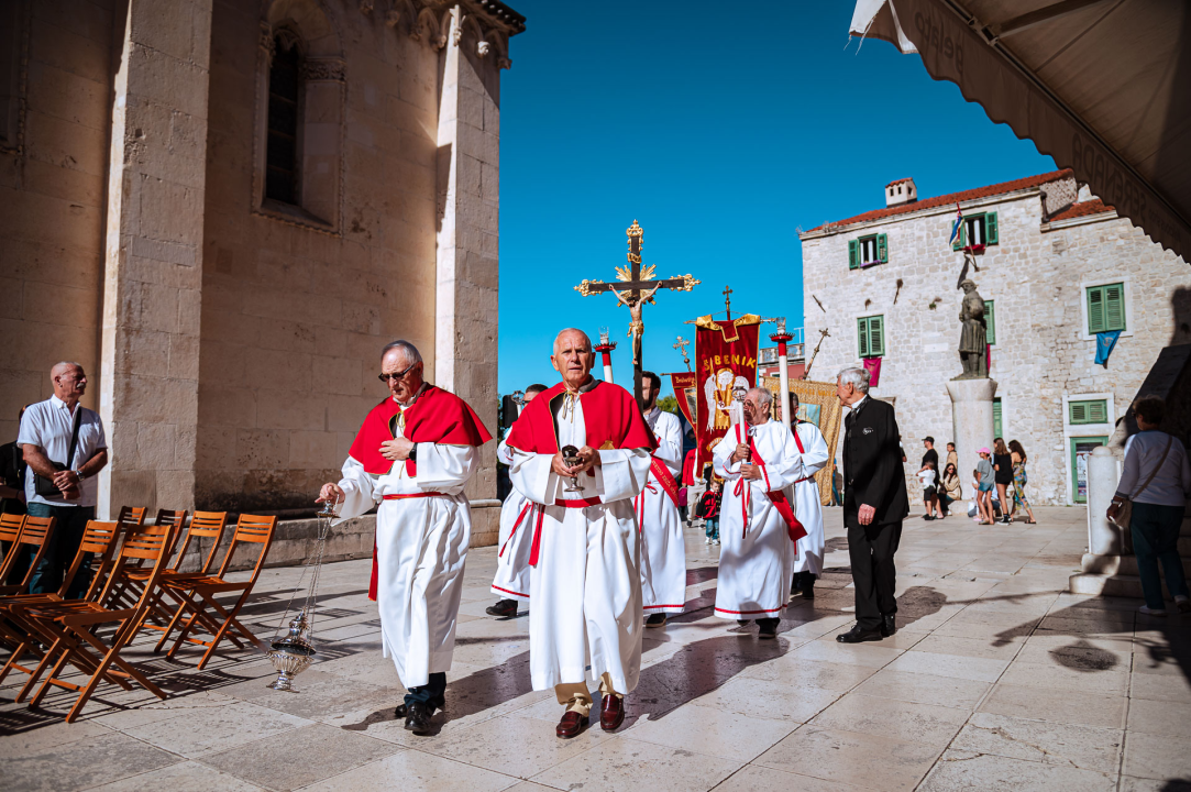 FOTO Održana svečana procesija i sveta misa u povodu blagdana sv. Mihovila