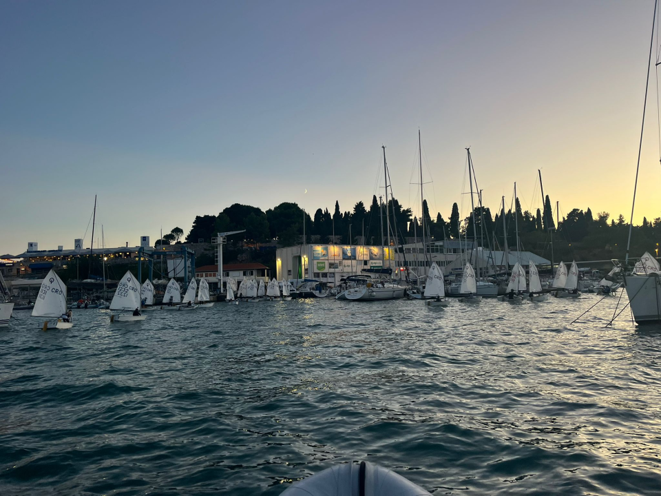 Šibenski jedriličari Mila Perkov i Jakov Blinja briljirali na Maloj Mrdulji u Splitu