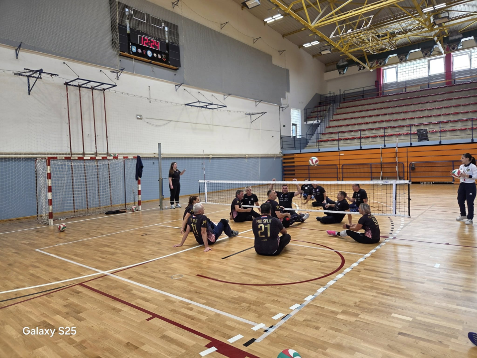FOTO Klub sjedeće odbojke Knin 95 domaćin Kupa Hrvatske: Naslov pripao Zagrebu