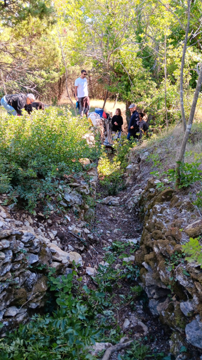 Lokva Gnjilovača na Zlarinu dobila novu nadu zahvaljujući vrijednim rukama volontera
