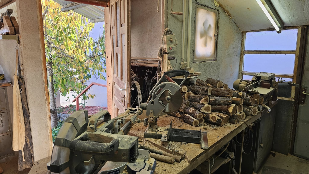 Ivan Tomić izrađuje susak.