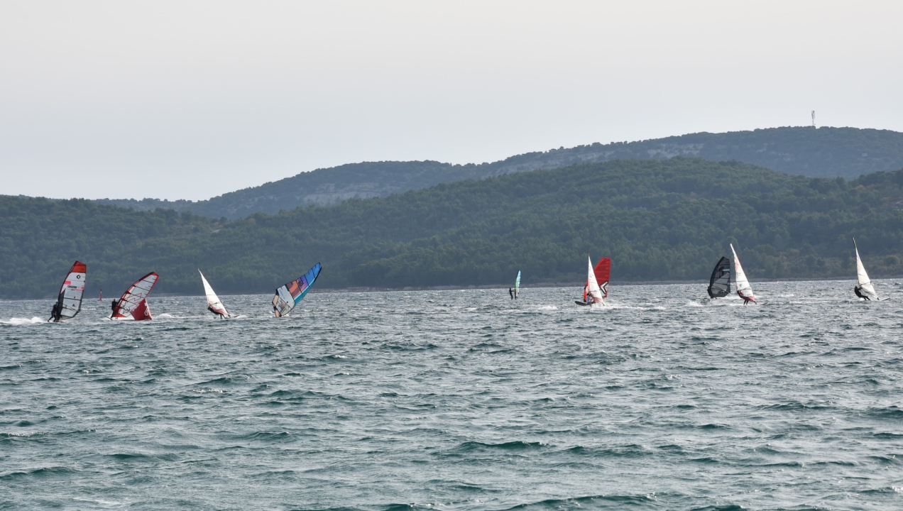 Tradicionalna Jadrijska regata okupila mnoštvo surfera iz Hrvatske i susjedstva