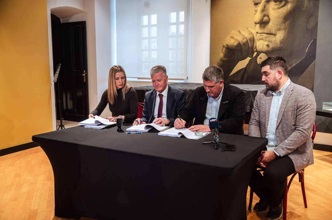 FOTO Kreće uređenje Kuće Ušić i pripajanje šibenskom kazalištu. Sljedeća je Gradska kavana?