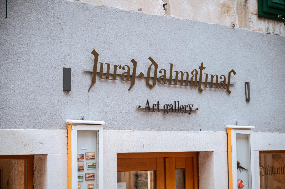 FOTO Uhvatite svoje zauvijek komade u outletu Igora Dobranića Galerije Juraj Dalmatinac!