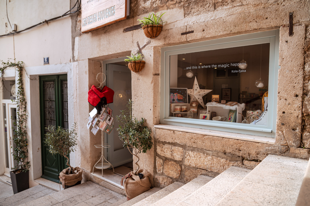 FOTO Posebni pokloni za vaše posebne ljude: Otkrijte blagdansku ponudu Kola-fjake na Dobriću