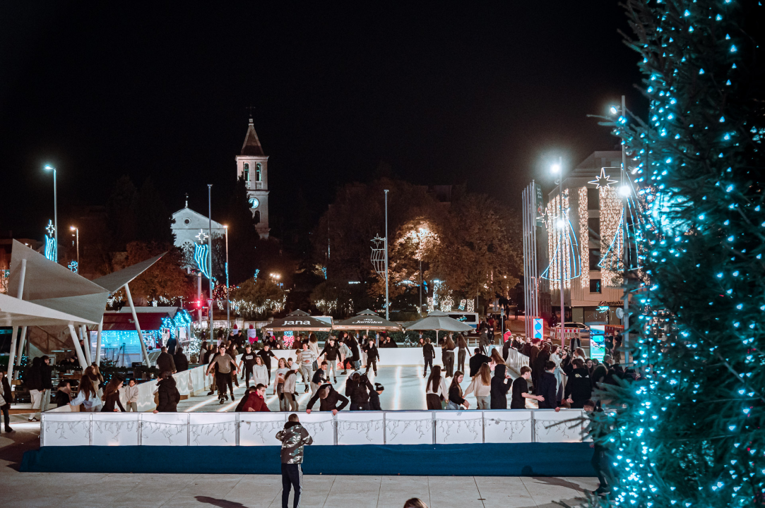 ‘Samo sretni dani’ i već prvi je takav: Parni valjak otvorio šibensku Adventuru 