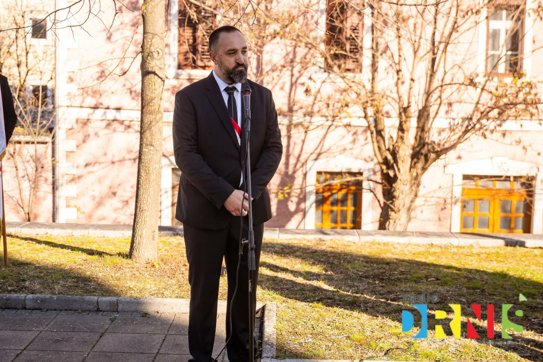 Drniš obilježio 1100 godina Hrvatskoga Kraljevstva postavljanjem spomen ploče