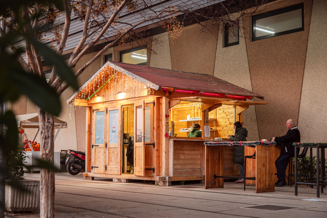 FOTO Novi šibenski street food: Broot Al’ No.1 donosi gotova jela, slasne sendviče i svjetski hit – spud bud krumpir! 