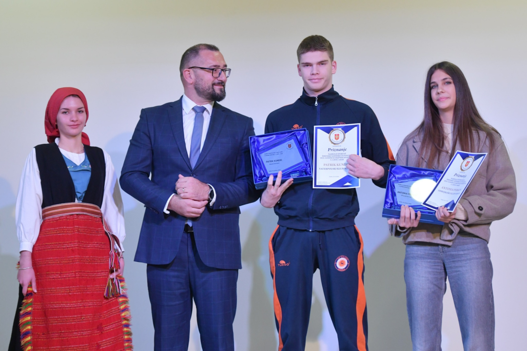 U Kulturnom domu u Unešiću u utorak je održana svečanost proglašenja najboljih mladih sportaša