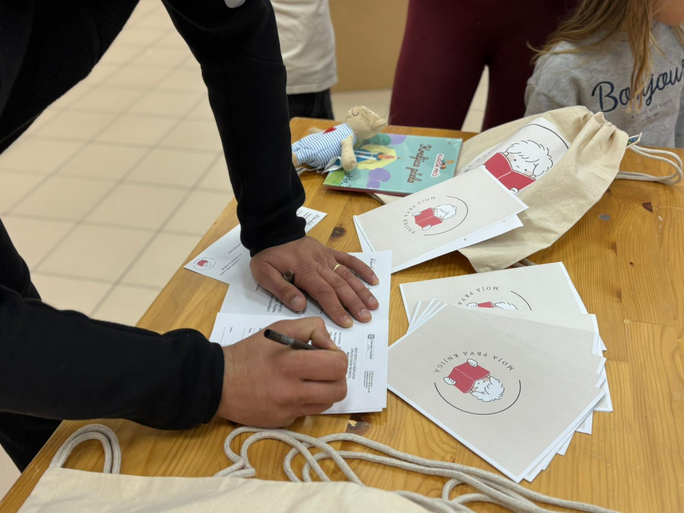 Projekt 'Moja prva knjiga' Gradske knjižnice: Djeci rođenoj 2025. omogućen besplatan upis i poklon paket