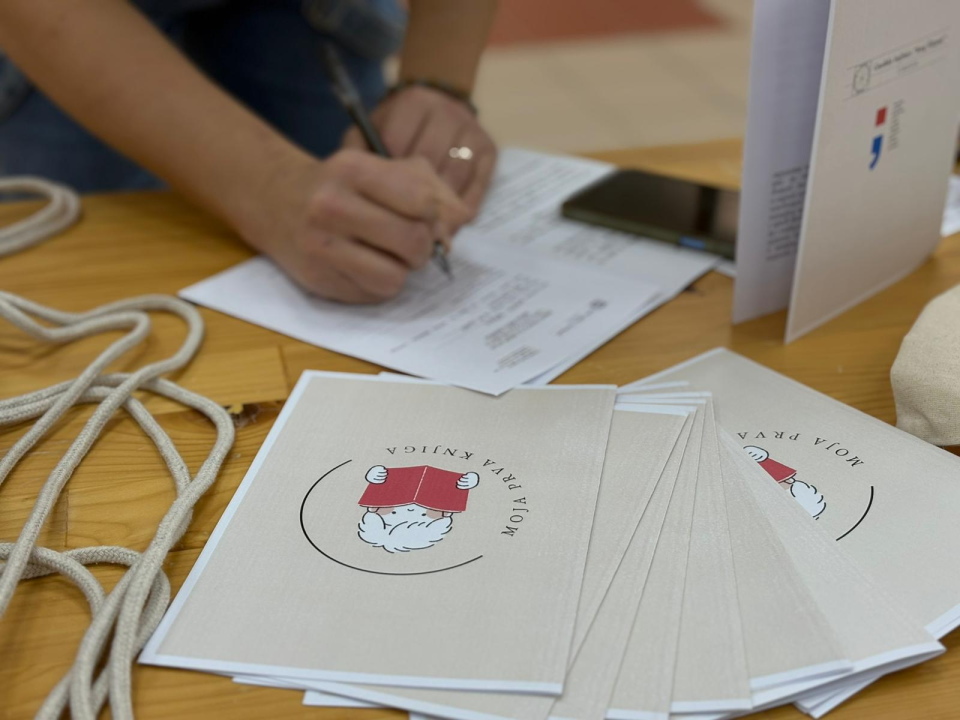 Projekt 'Moja prva knjiga' Gradske knjižnice: Djeci rođenoj 2025. omogućen besplatan upis i poklon paket