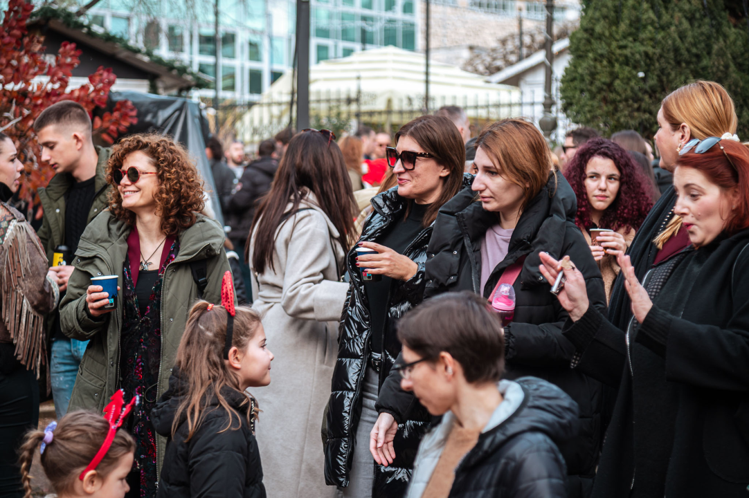 Badnjak u Šibeniku i ove godine uz savršeni soundtrack: Fenixi zapalili park