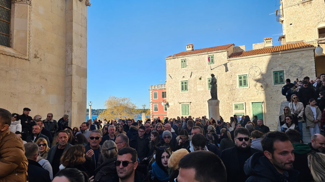 Šibenski glazbenici okupili mnoštvo ispred Katedrale na Stipanje