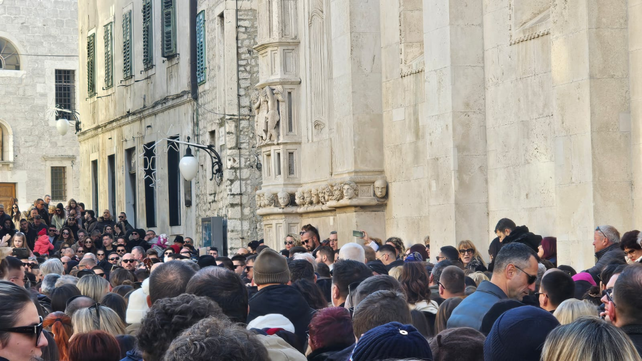 Šibenski glazbenici okupili mnoštvo ispred Katedrale na Stipanje