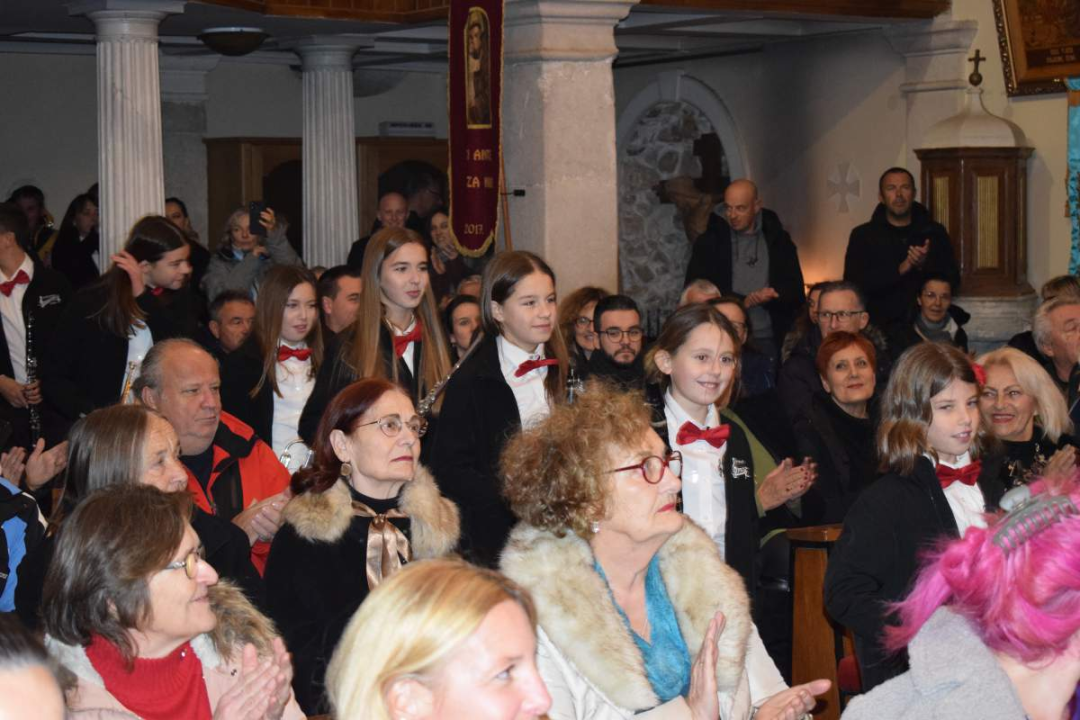 Koncert Puhačkog orkestra Primošten oduševio publiku