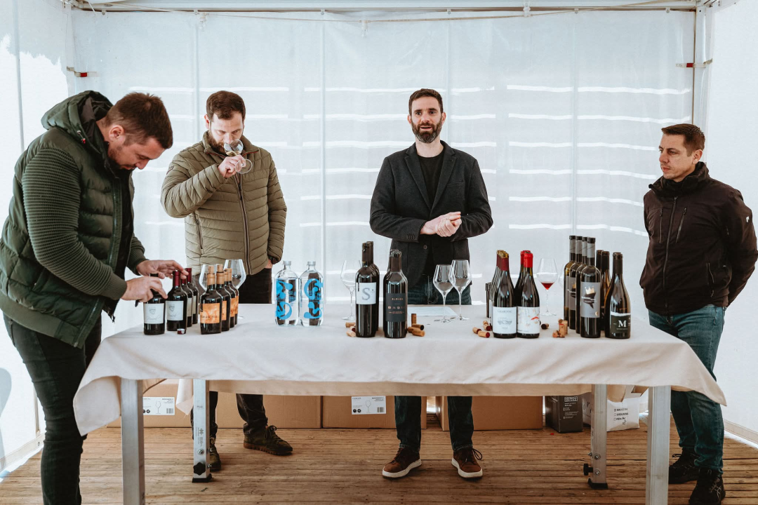 Vina, okusi i tradicija: Manifestacija Vino Dalmacije okupila dalmatinske vinare u Šibeniku