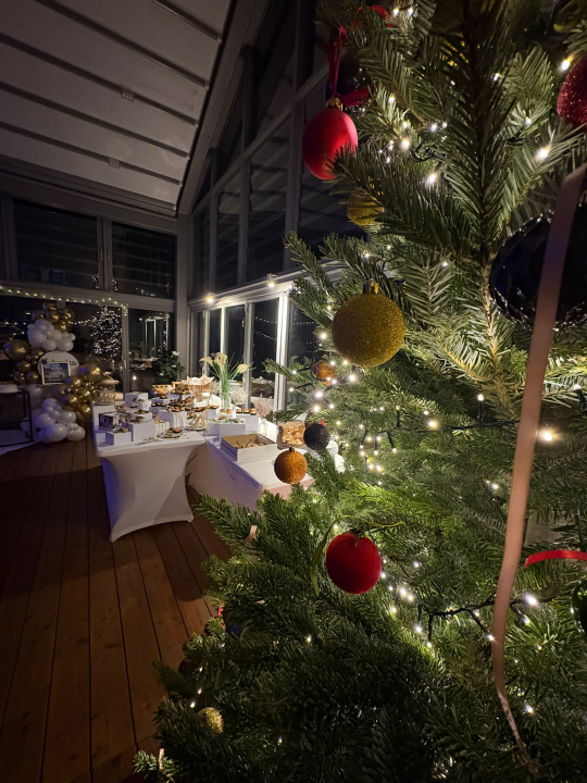 FOTO Dočekajte 2026. u Naturi uz vrhunske zalogaje, pjenušac i hitove koji vas neće pustiti s plesnog podija!