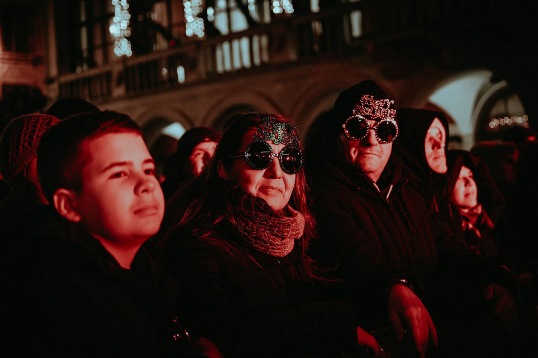 FOTO Šibenčani i gosti guštali u najluđoj noći na nekoliko lokacija, nije ih omela ni hladnoća