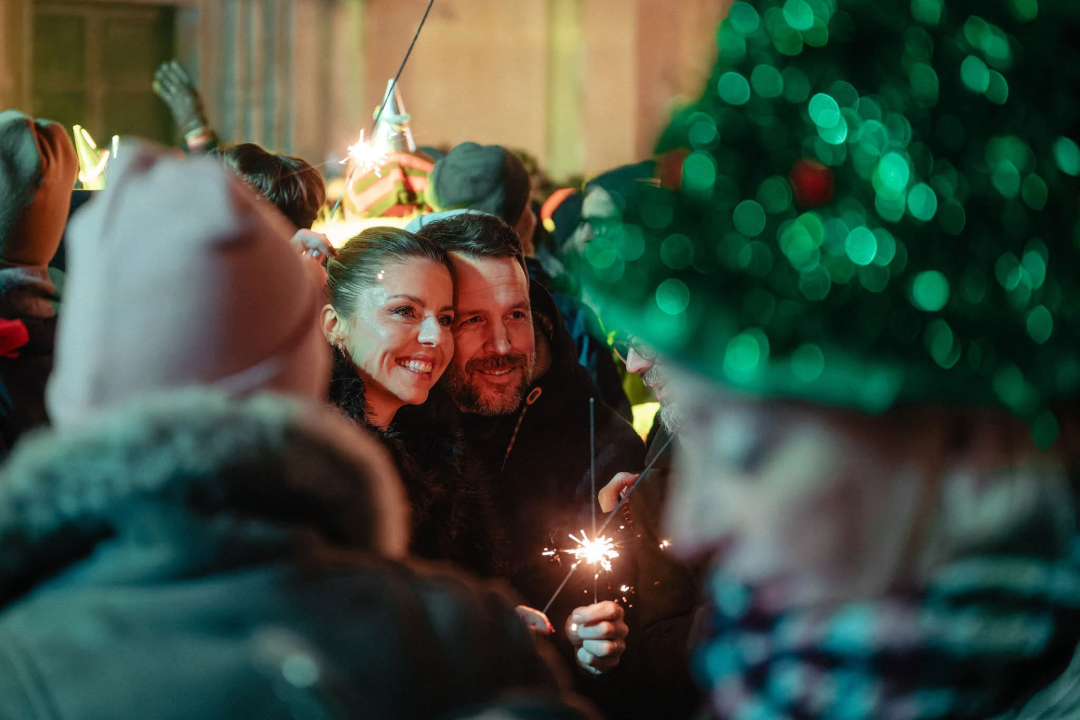 FOTO Šibenčani i gosti guštali u najluđoj noći na nekoliko lokacija, nije ih omela ni hladnoća